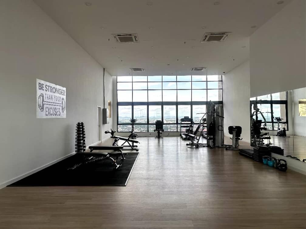 The Apple Premier Condo Three Bedroom In Melaka Exterior photo
